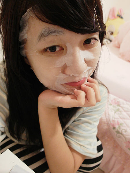 (保養分享)♥超保濕滋潤，感覺可以很快見效的【BHK's】GSH奢光淨白面膜