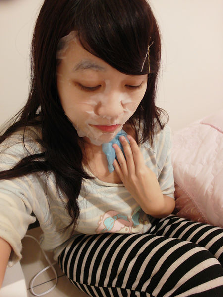 (保養分享)♥超保濕滋潤，感覺可以很快見效的【BHK's】GSH奢光淨白面膜