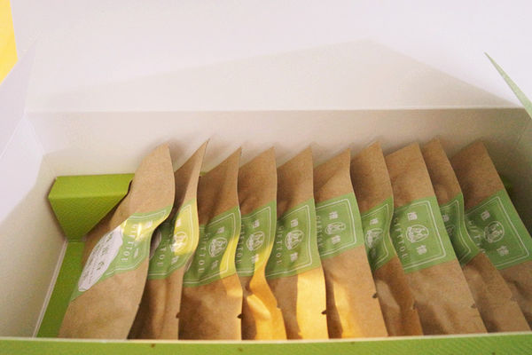 (甜點分享)♥精裝禮盒，過年送禮大首選【禮愫】重逢香醇禮盒-花火茶點集錦