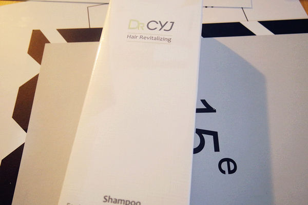 (保養分享)♥令人有驚喜感，感覺很超值的美妝驚喜盒【butybox】12月開箱文