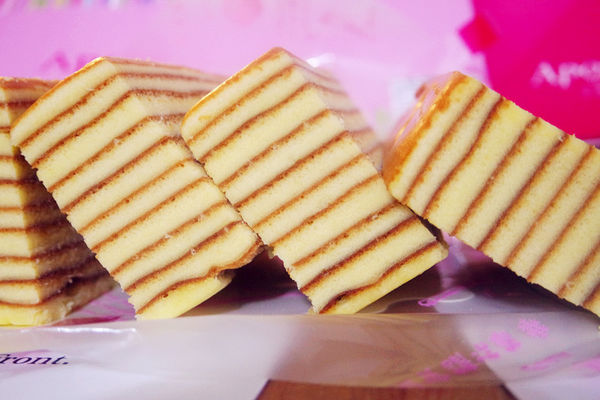 蛋糕口感扎實,香氣濃厚,吃完喜悅之情蛋糕【Aposo艾波索幸福甜點】