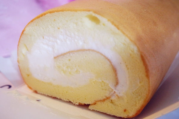 蛋糕口感扎實,香氣濃厚,吃完喜悅之情蛋糕【Aposo艾波索幸福甜點】