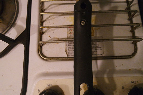 (居家分享)♥想要省時又省力,台中居家清潔,【魔法職人】正妹到府清潔,換你乾淨居家環境