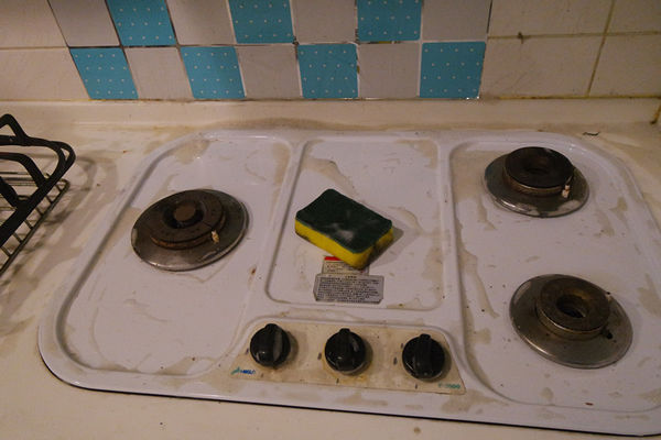 (居家分享)♥想要省時又省力,台中居家清潔,【魔法職人】正妹到府清潔,換你乾淨居家環境