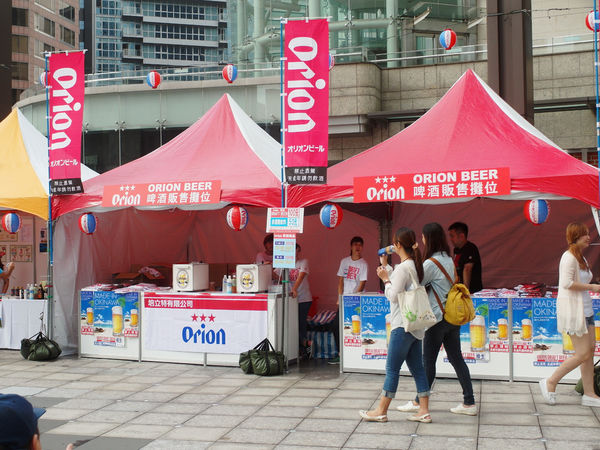 (參訪分享)♥【沖繩啤酒節】第三度在台舉辦，熱鬧又充滿熱情洋溢的歡樂啤酒嘉年華