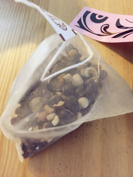 (體驗分享)♥四季皆宜養生【阿華師茶業】養顏美容紅豆紫米薏仁水&促進新陳代謝黑豆水