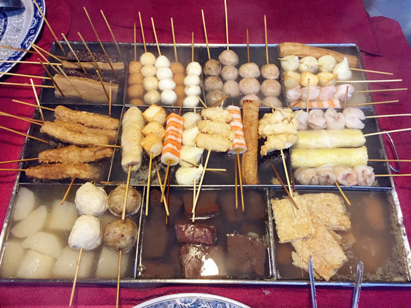 （FoOd桃園)♥【高雄黑輪大王】南部必吃道地的平價小吃，南部風味好吃的海鮮意麵和關東煮