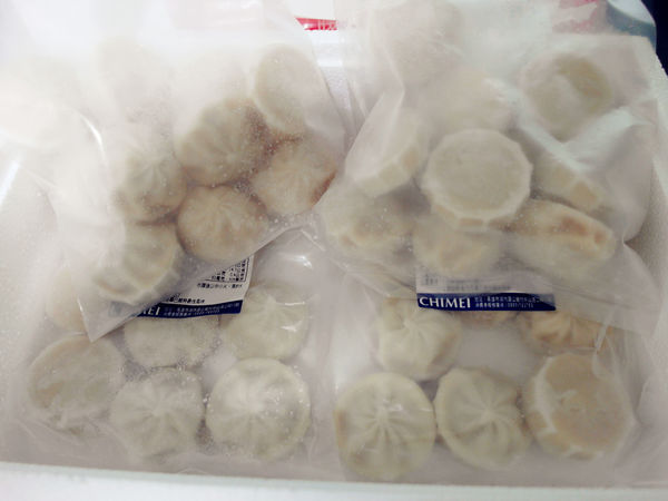 味你好噗滋小籠湯包【我的蛋男情人電影限定版】肉餡飽滿噴汁,跟現做一樣好吃