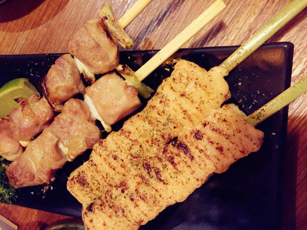 雅虎首頁文（FoOd南投)♥〔小串居酒屋〕彷彿任意門穿縮來到日本的庭園造景美味居酒屋