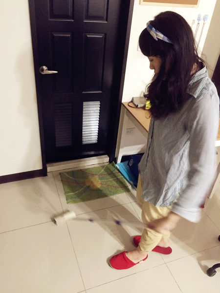 (體驗分享)♥〔驅塵氏地板黏塵拖〕好黏好用2段伸縮式不費力的居家清潔小幫手