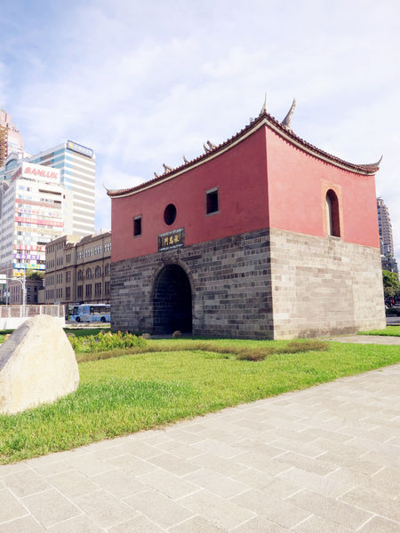 『105年餐飲老店故事行銷計畫:食旅臺灣味 』台北城散步,巡訪美味,古蹟