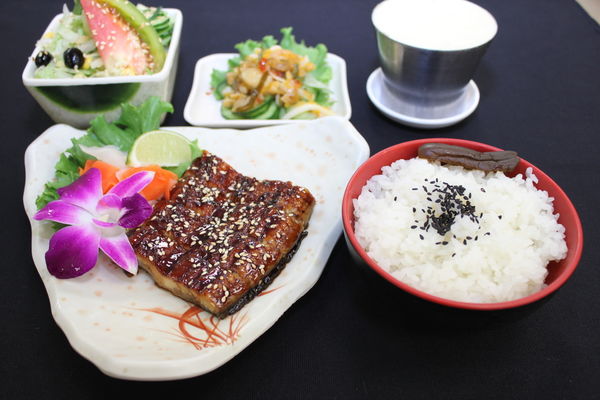 （FoOd台北)♥西門町時代美食—美觀園餐廳