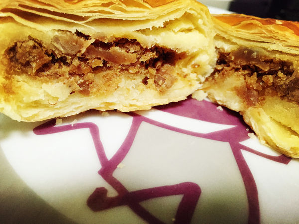 (分享)♥〔欣葉饗月禮盒〕精緻且豪華，混合著欣葉餐飲集團最具有台灣味的大月餅