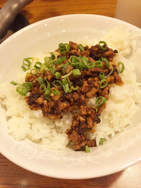 雅虎首頁文（FoOd桃園)♥〔花月嵐拉麵〕期間限定口味超濃郁咖哩湯頭拉麵