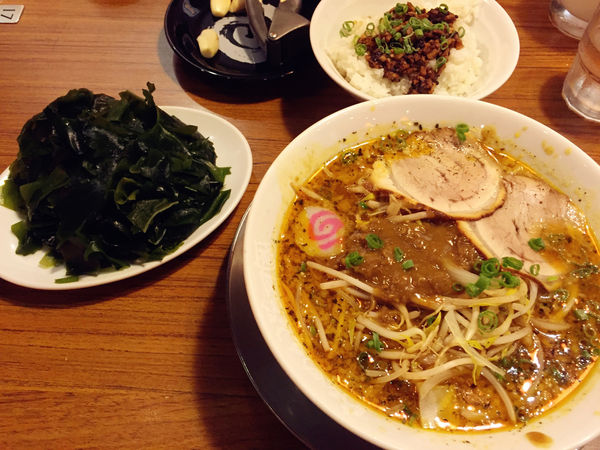 雅虎首頁文（FoOd桃園)♥〔花月嵐拉麵〕期間限定口味超濃郁咖哩湯頭拉麵