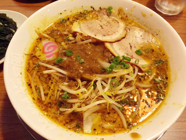 雅虎首頁文（FoOd桃園)♥〔花月嵐拉麵〕期間限定口味超濃郁咖哩湯頭拉麵