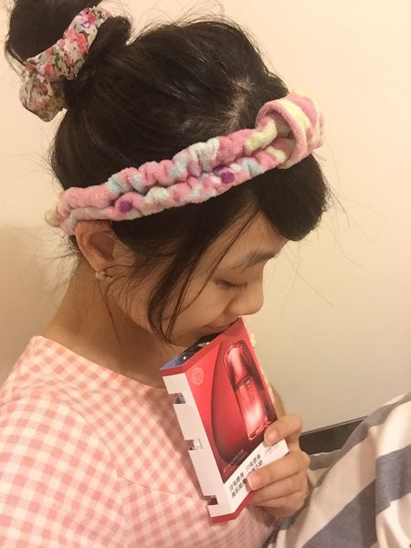 (體驗分享)♥滋潤美肌保養，吸收力強的〔資生堂國際櫃紅妍肌活露〕就讓它來滋潤紅亮你的肌膚