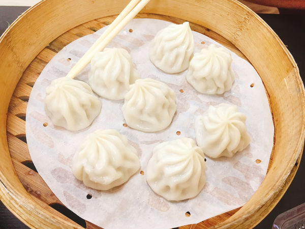 （FoOd桃園)♥超推薦蝦餃，皮薄餡多，汁鮮美會噴汁的〔不貽樣湯包〕