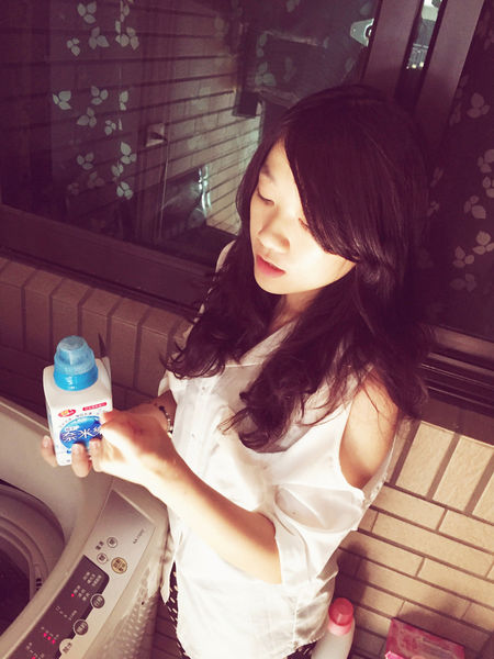 日本每兩秒賣出一包〔LION獅王奈米樂超濃縮洗衣精〕洗淨不殘留,各種衣物適用