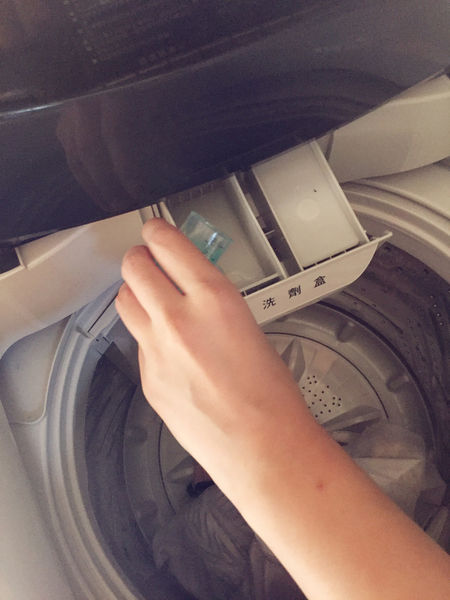 日本每兩秒賣出一包〔LION獅王奈米樂超濃縮洗衣精〕洗淨不殘留,各種衣物適用