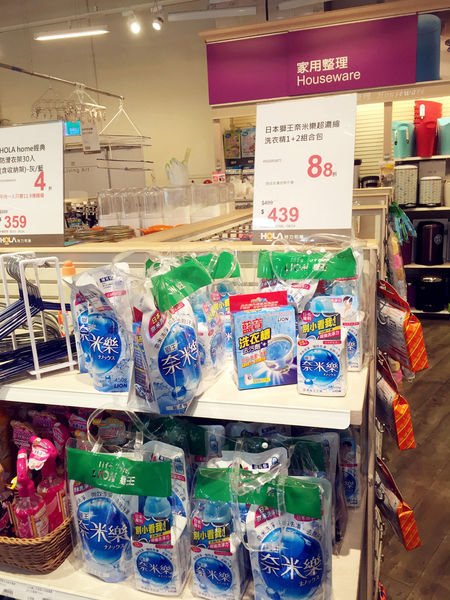 日本每兩秒賣出一包〔LION獅王奈米樂超濃縮洗衣精〕洗淨不殘留,各種衣物適用