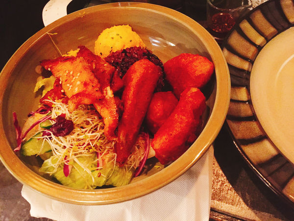 （FoOd台中)♥自己動手捲的料理〔昨日花卷〕，創意料理無國界，想吃什麼就加什麼