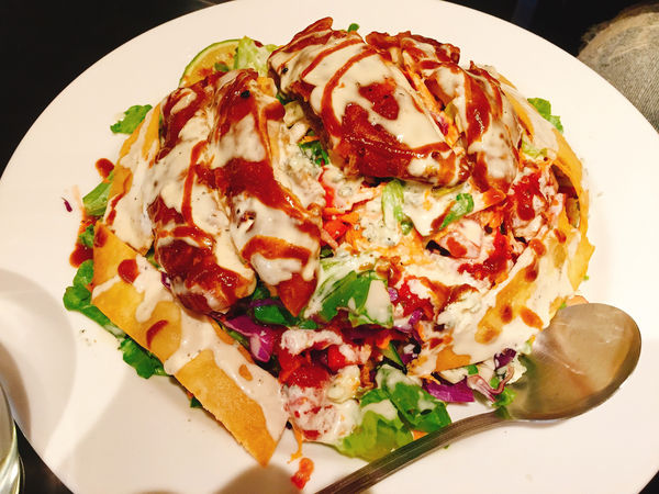 【巷弄X台北】新北淡水區《Kooks異嗑堂》美式風情滿載，隱藏巷弄的美味餐點