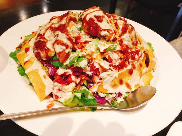 【巷弄X台北】新北淡水區《Kooks異嗑堂》美式風情滿載，隱藏巷弄的美味餐點