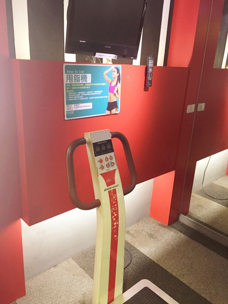 令人放鬆療癒休閒娛樂場所-E7PLAY一票玩到底,遊戲也可以吃到飽（三重館）