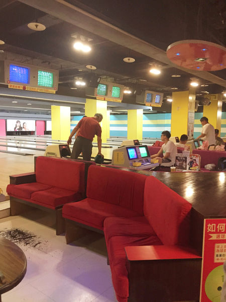 令人放鬆療癒休閒娛樂場所-E7PLAY一票玩到底,遊戲也可以吃到飽（三重館）