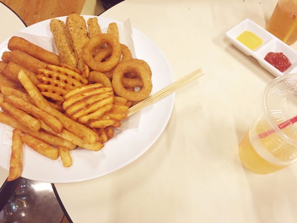 令人放鬆療癒休閒娛樂場所-E7PLAY一票玩到底,遊戲也可以吃到飽（三重館）