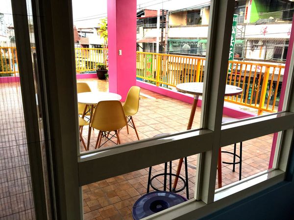 （FoOd南投)♥鄉村裡的粉紅小屋－山景盡收眼底的[一窩風cafe'-咖啡山賊團]