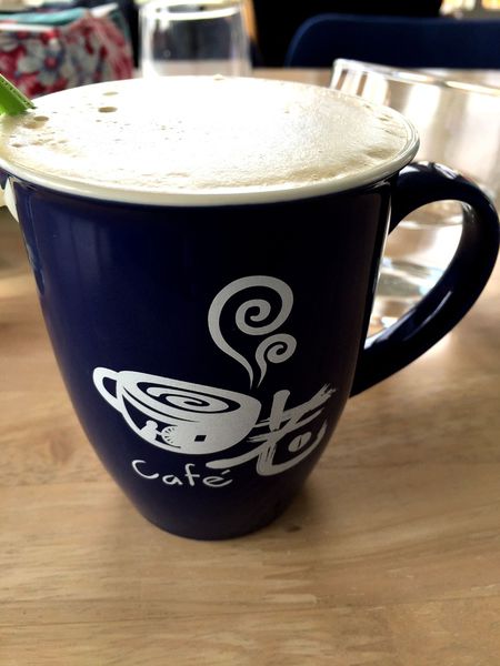 （FoOd南投)♥鄉村裡的粉紅小屋－山景盡收眼底的[一窩風cafe'-咖啡山賊團]