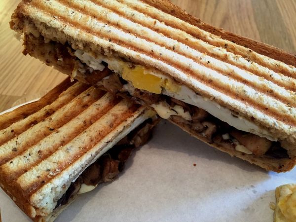 （FoOd桃園)♥窩客島推薦文－小倆口享受那種不一樣氛圍的聖誕大餐－好拾日咖啡的美好時光