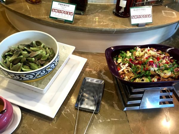 （FoOd雲林)♥舅公請吃飯-菜色多樣化的劍湖山王子大飯店自助餐初食咖啡口味的糖心蛋