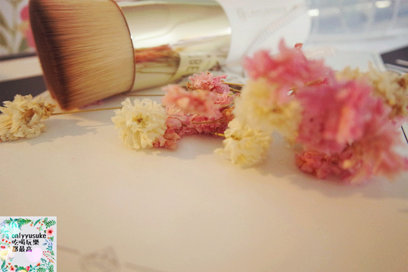 保養分享【LSY林三益】臉部清潔更省時的淨顏刷，不沾手小魔刷，好一個敷面膜的好幫手