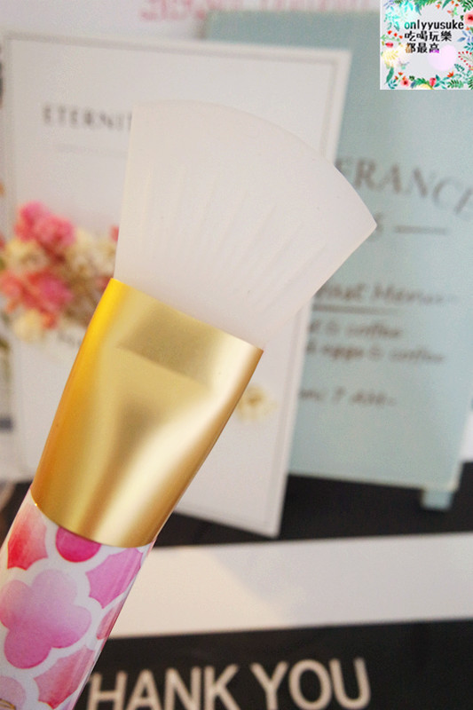 保養分享【LSY林三益】臉部清潔更省時的淨顏刷，不沾手小魔刷，好一個敷面膜的好幫手