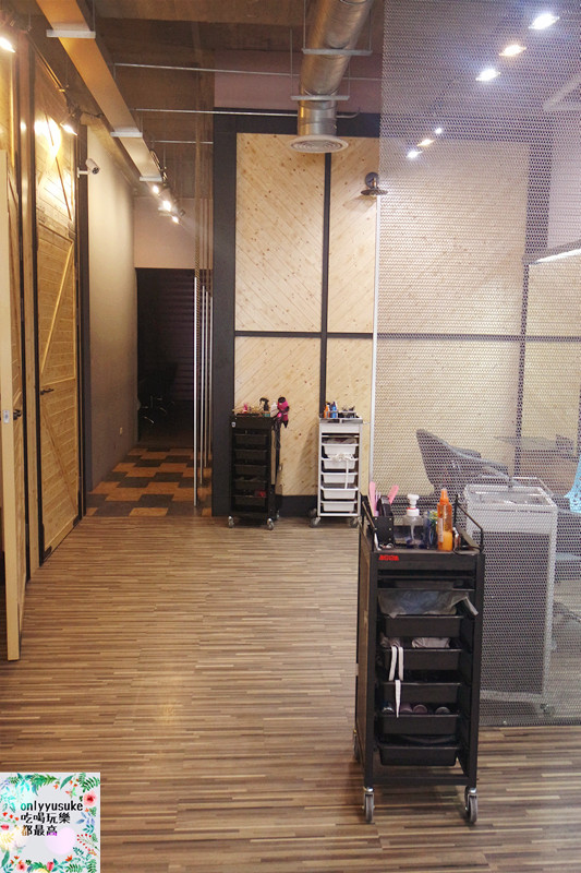 美髮台中-走進【VS. HAIR】從媽媽變回少女,台中逢甲染髮,燙髮 ,髮型設計推薦