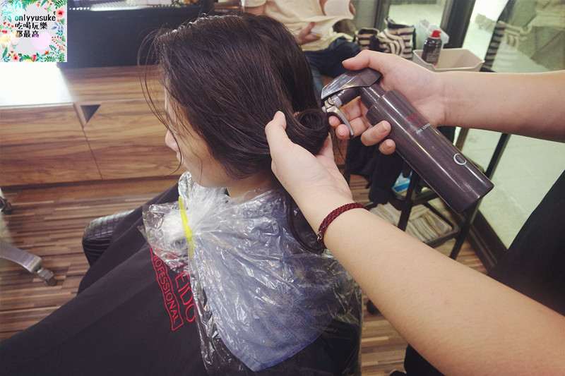 美髮台中-走進【VS. HAIR】從媽媽變回少女,台中逢甲染髮,燙髮 ,髮型設計推薦