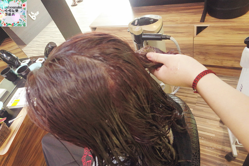 美髮台中-走進【VS. HAIR】從媽媽變回少女,台中逢甲染髮,燙髮 ,髮型設計推薦