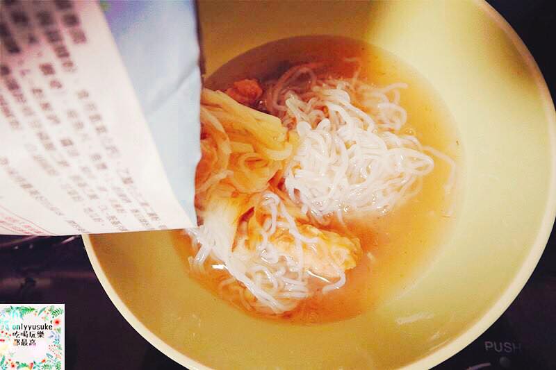 FoOd宅配美食【旭家好食光】好吃的蒟蒻麵料理，ISO認證方便又省時的即食調理包