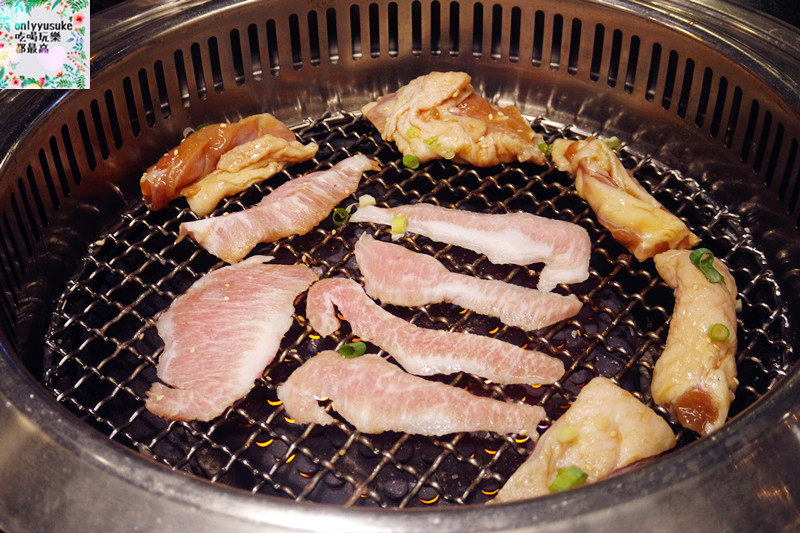 FoOd桃園[御燒原味無煙燒烤]頂級又美味的吃到飽饗宴，海鮮肉品超澎拜