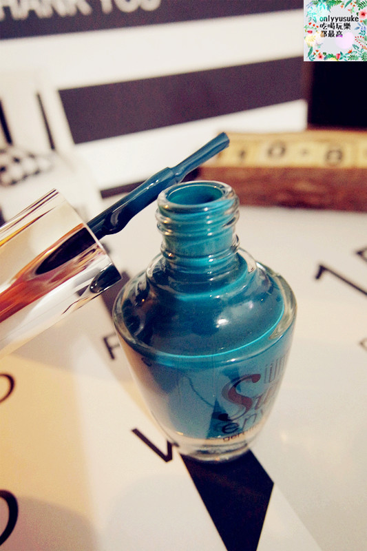 【UNT】帶來秋冬色彩太陽感-光指彩釉双面維納斯 Venus in the cities