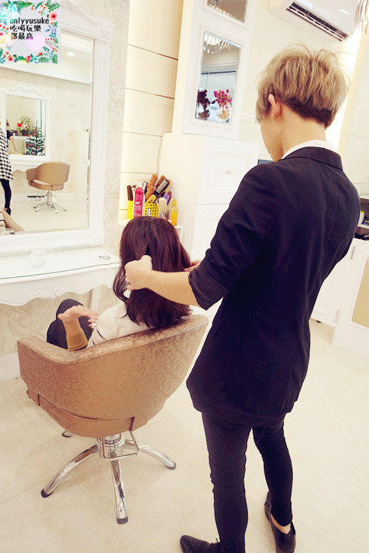 台中南屯美髮♥【Nimfu hair 】日系帥氣親切店長為你打造美麗時尚髮型