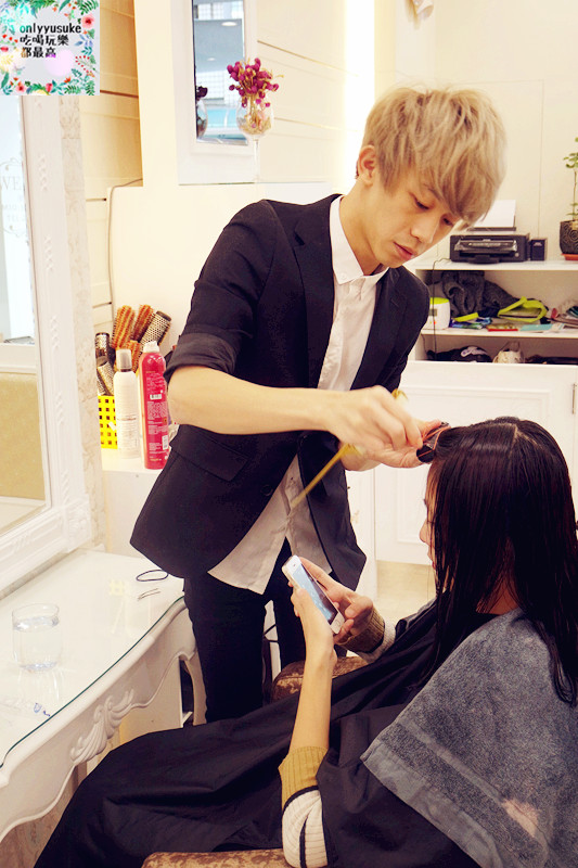 台中南屯美髮♥【Nimfu hair 】日系帥氣親切店長為你打造美麗時尚髮型