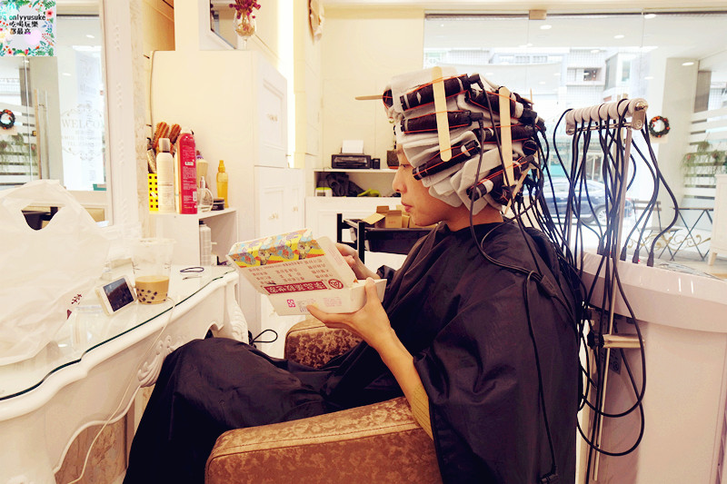 台中南屯美髮♥【Nimfu hair 】日系帥氣親切店長為你打造美麗時尚髮型