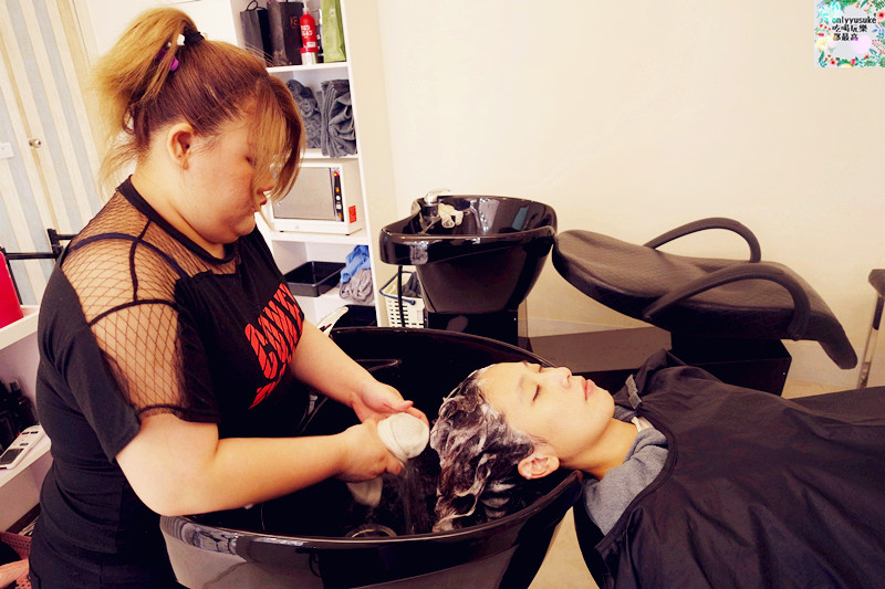 台中南屯美髮♥【Nimfu hair 】日系帥氣親切店長為你打造美麗時尚髮型