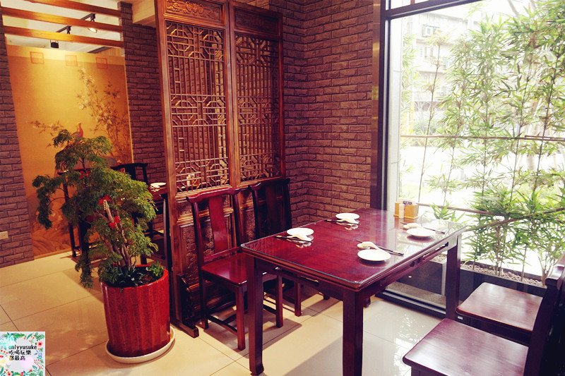 FoOd桃園【弼園春私房麵老菜館】復古店面古風濃情,美味的桃園川菜聚餐餐廳
