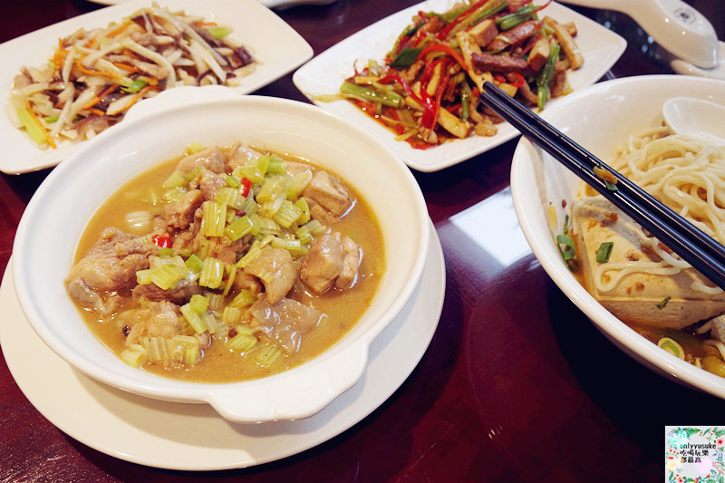 FoOd桃園【弼園春私房麵老菜館】復古店面古風濃情,美味的桃園川菜聚餐餐廳