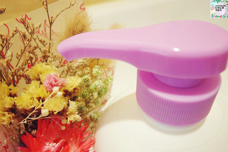 身體保養分享【快潔適親膚抗菌沐浴乳】天然燕麥萃取,乳清蛋白成份好沖洗不黏膩,清爽宜人香氣